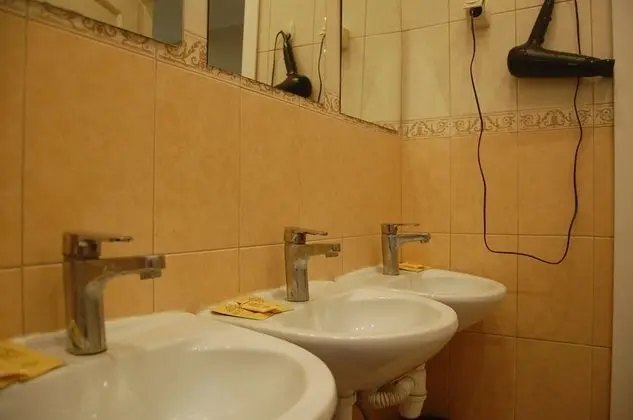 Ortak Ranzalı Oda, Sadece kadınlar için (8 guests)