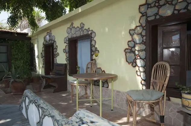 1 bed in shared dormitory for 12 people