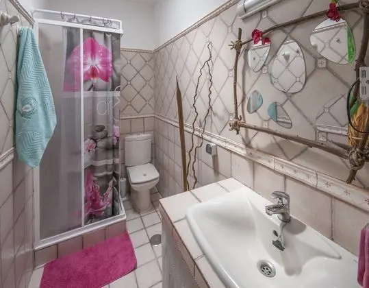 Comfort Tek Büyük Yataklı Oda, Ortak Banyo