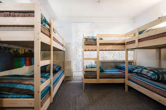 Oda, Karma Ranzalı Oda (Bed in 8-Bed)