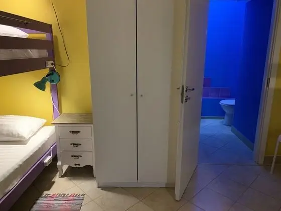 Ortak Ranzalı Oda, Karma Ranzalı Oda, Özel Banyo (4 guests, no windows)