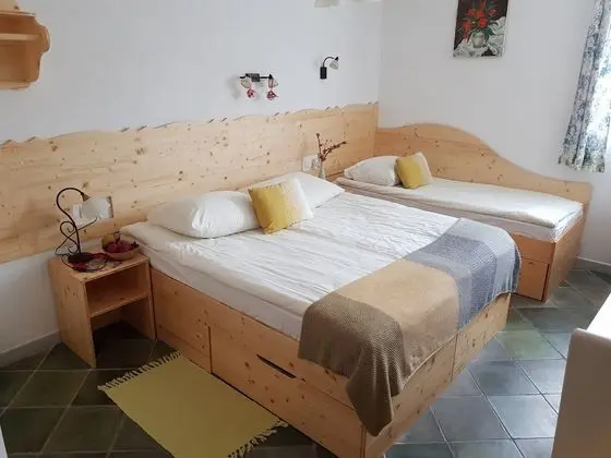 Standard Üç Kişilik Oda, 3 Tek Kişilik Yatak