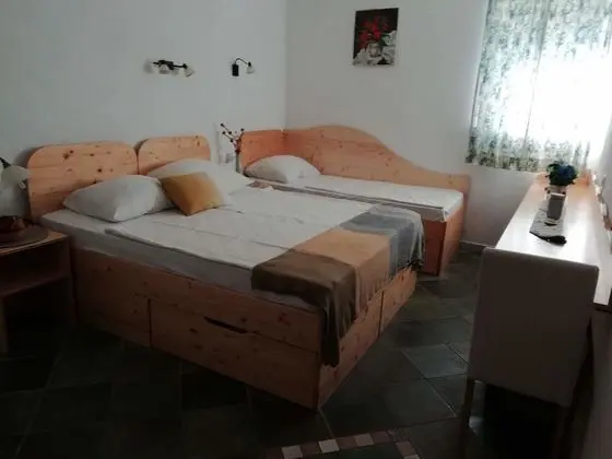 Standard Üç Kişilik Oda, 3 Tek Kişilik Yatak
