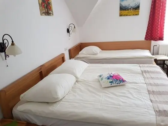 Standard Üç Kişilik Oda, 3 Tek Kişilik Yatak