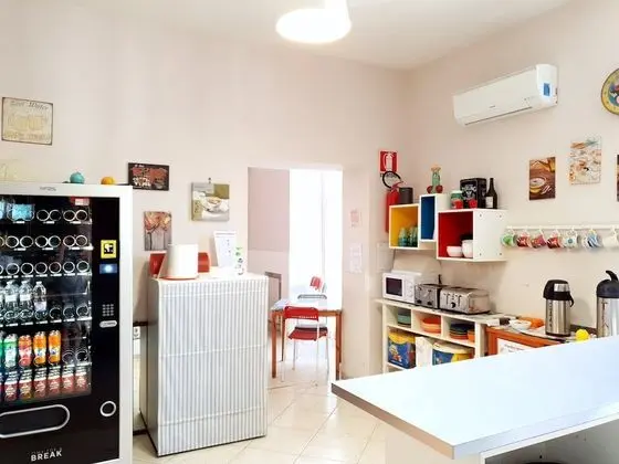 İki Ayrı Yataklı Oda, Ortak Banyo