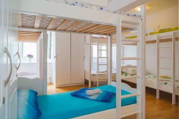 Ortak Ranzalı Oda (4 Bed)