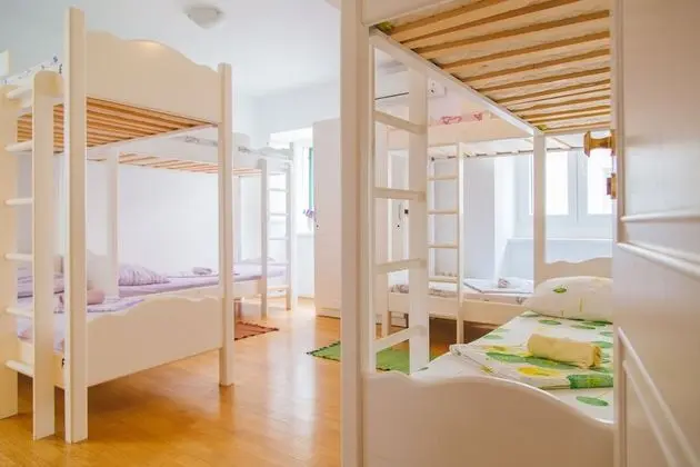 Ortak Ranzalı Oda (4 Bed)