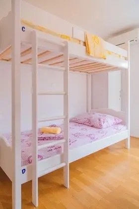 Ortak Ranzalı Oda (8 Bed)