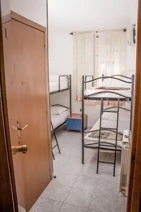 Ortak Ranzalı Oda, 2 Yatak Odası