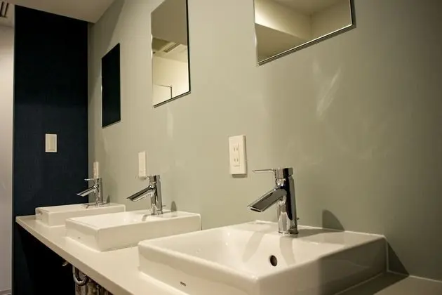 Tek Büyük Yataklı Oda, Ortak Banyo