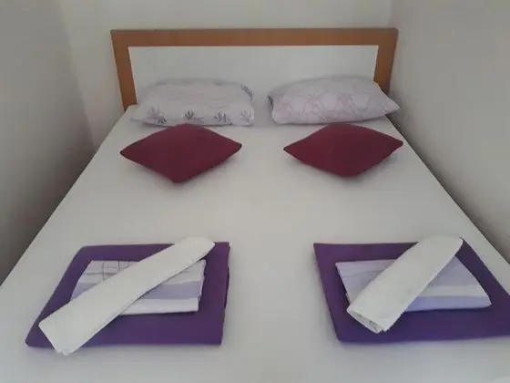 Tek Büyük Yataklı Oda