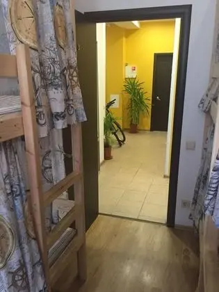 Dört Kişilik Oda, Ortak Banyo