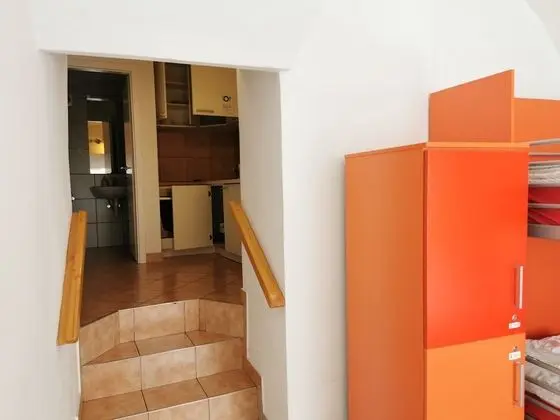 Ortak Ranzalı Oda, Karma Ranzalı Oda (1 Single Bed in 5-Bed)