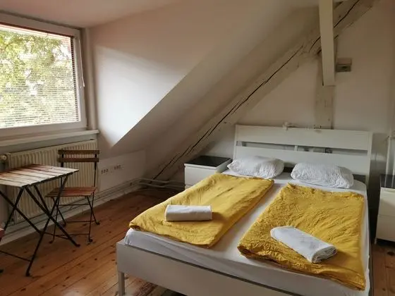 Tek Büyük Yataklı Oda, Ortak Banyo