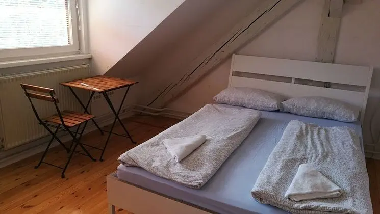 Tek Büyük Yataklı Oda, Ortak Banyo