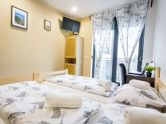 Standard Tek Büyük veya İki Ayrı Yataklı Oda