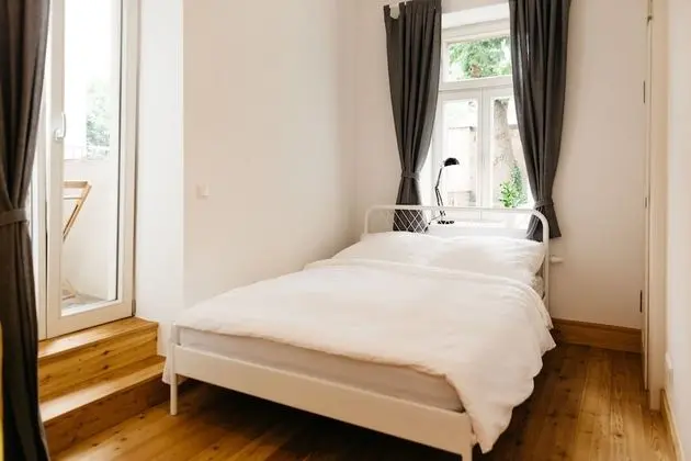 Tek Büyük Yataklı Oda, Ortak Banyo