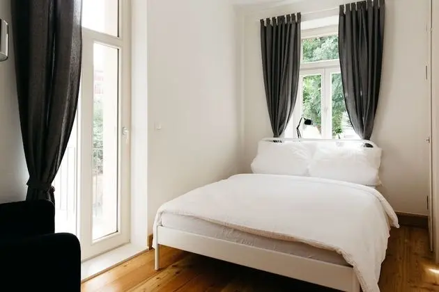 Tek Büyük Yataklı Oda, Ortak Banyo