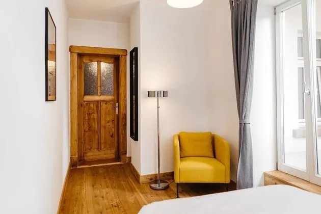 Tek Büyük Yataklı Oda, Ortak Banyo