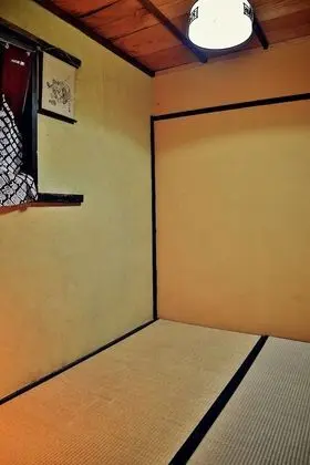 Tek Kişilik Oda, Ortak Banyo (Japanese Style)