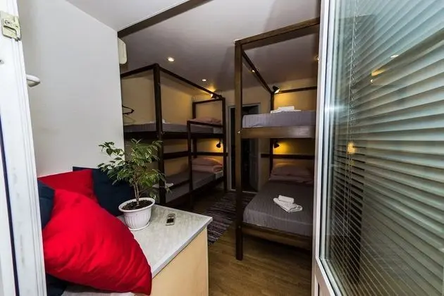 Ortak Ranzalı Oda, Sadece erkekler için (6 beds)