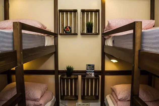 Ortak Ranzalı Oda, Sadece erkekler için (6 beds)