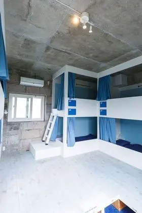 Ortak Ranzalı Oda, Karma Ranzalı Oda (Bunk Bed)