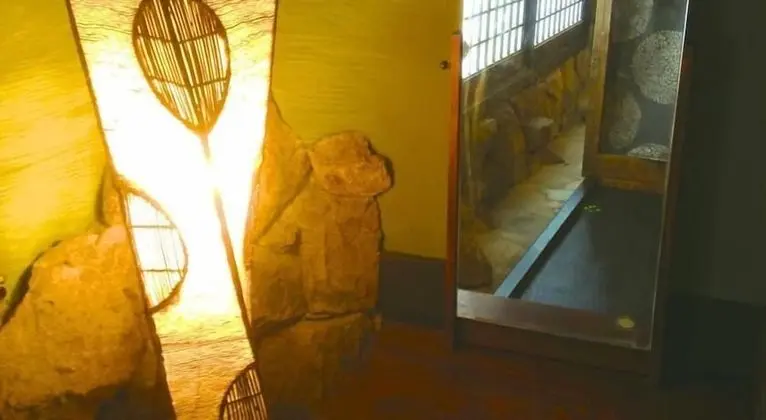 Ortak Ranzalı Oda, Sadece kadınlar için