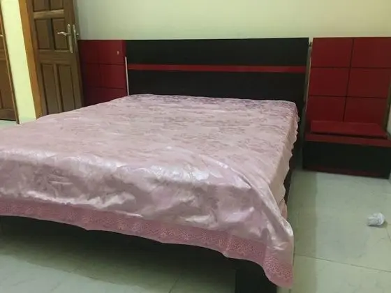 Tek Büyük Yataklı Oda, Ortak Banyo