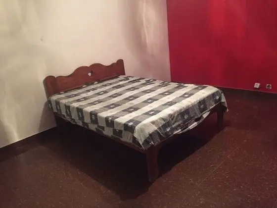 Tek Büyük Yataklı Oda, Ortak Banyo