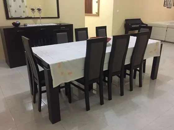 Tek Büyük Yataklı Oda, Ortak Banyo