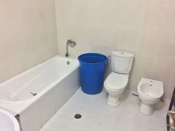 Tek Büyük Yataklı Oda, Ortak Banyo