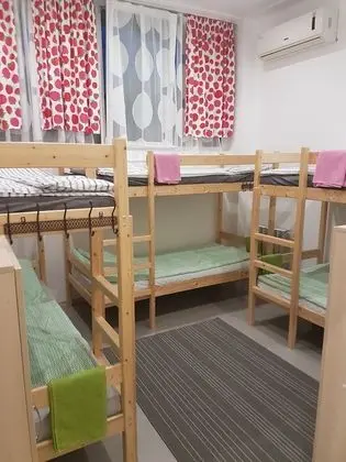 Ortak Ranzalı Oda, Sadece kadınlar için (Bed in 6-beds dormitory for women)