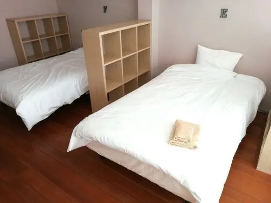 Ortak Ranzalı Oda, Sadece kadınlar için