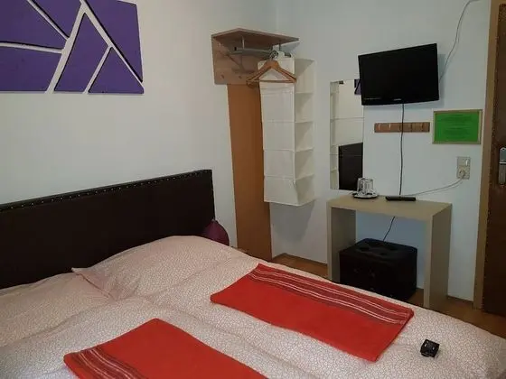 Tek Büyük Yataklı Oda