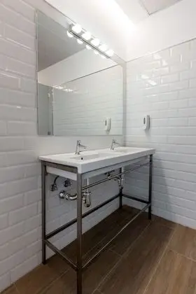 Comfort Ortak Ranzalı Oda, Sadece kadınlar için, Banyolu/Duşlu (6 beds)