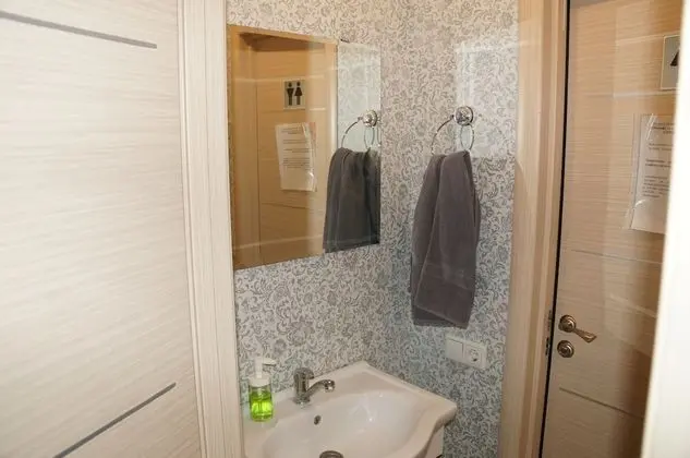 Ortak Ranzalı Oda, Karma Ranzalı Oda (1 Bed in 8 Person Dorm)