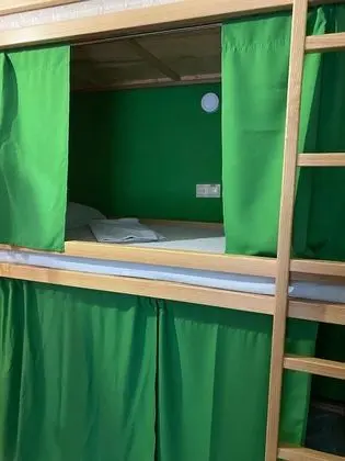 Ortak Ranzalı Oda, Karma Ranzalı Oda (Bed in 15-bed mixed dorm, lower bunk)