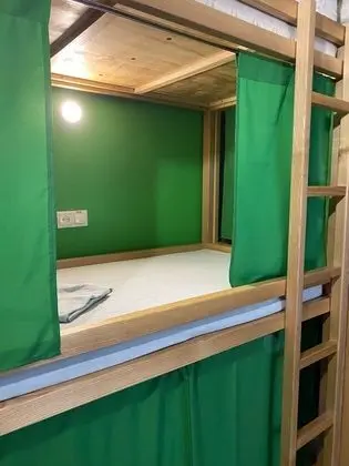 Ortak Ranzalı Oda, Karma Ranzalı Oda (Bed in 15-Bed Mixed Dorm top bunk bed)
