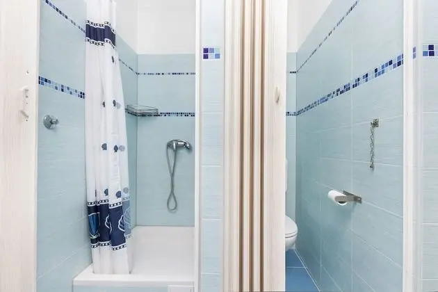 Dört Kişilik Oda, Karma Ranzalı Oda, Ortak Banyo, Bahçe Manzaralı