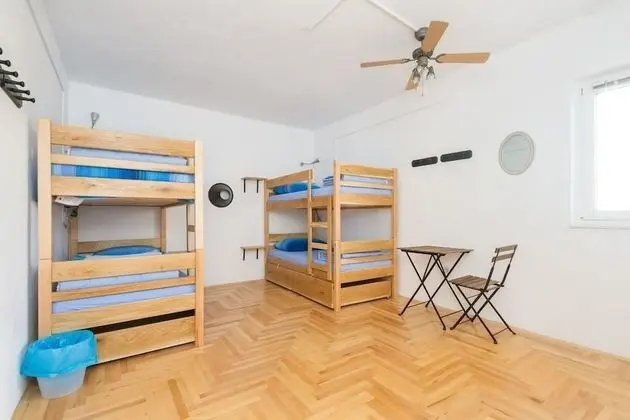 Ortak Ranzalı Oda, Karma Ranzalı Oda, Ortak Banyo, Bahçe Manzaralı