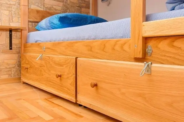 Ortak Ranzalı Oda, Karma Ranzalı Oda, Ortak Banyo, Bahçe Manzaralı