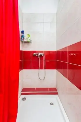 Ortak Ranzalı Oda, Karma Ranzalı Oda, Ortak Banyo, Bahçe Manzaralı