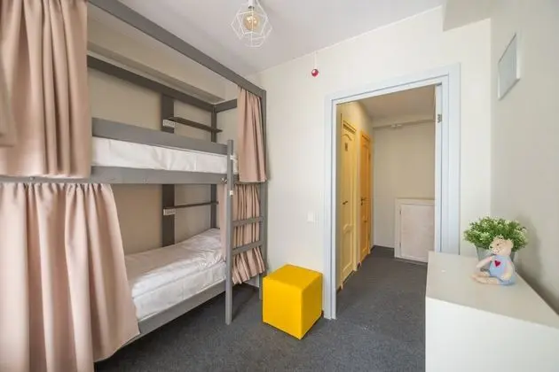 Ortak Ranzalı Oda, Karma Ranzalı Oda (Bed in 4-Beds Mixed Dormitory)