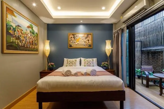 Deluxe Tek Büyük Yataklı Oda, Bahçe Manzaralı