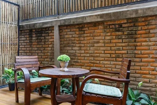 Deluxe Tek Büyük Yataklı Oda, Bahçe Manzaralı