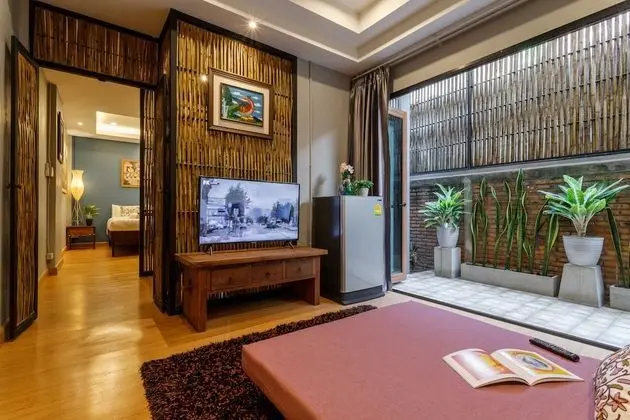 Deluxe Tek Büyük Yataklı Oda, Bahçe Manzaralı