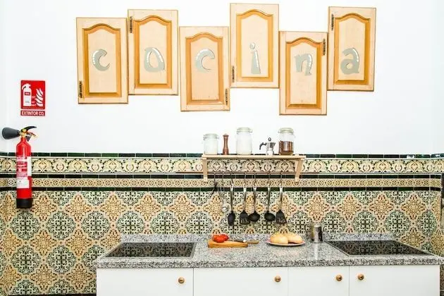 Tek Büyük Yataklı Oda, Ortak Banyo