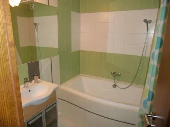 Bed in 10-Bed Mixed Dormitory, Private Bathroom