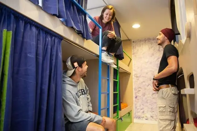Ortak Ranzalı Oda, Karma Ranzalı Oda, Ortak Banyo (10 pax)